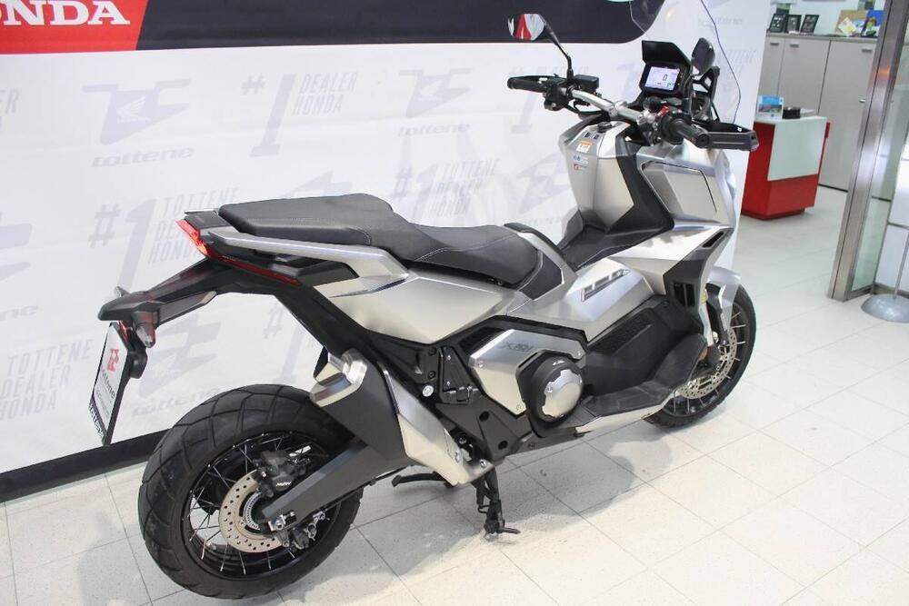 Honda X-ADV 750 DCT (2021 - 24) (2)