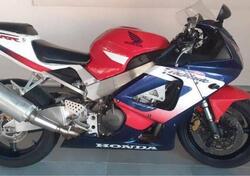 Honda CBR 900 RR Fireblade (2000 - 01) usata