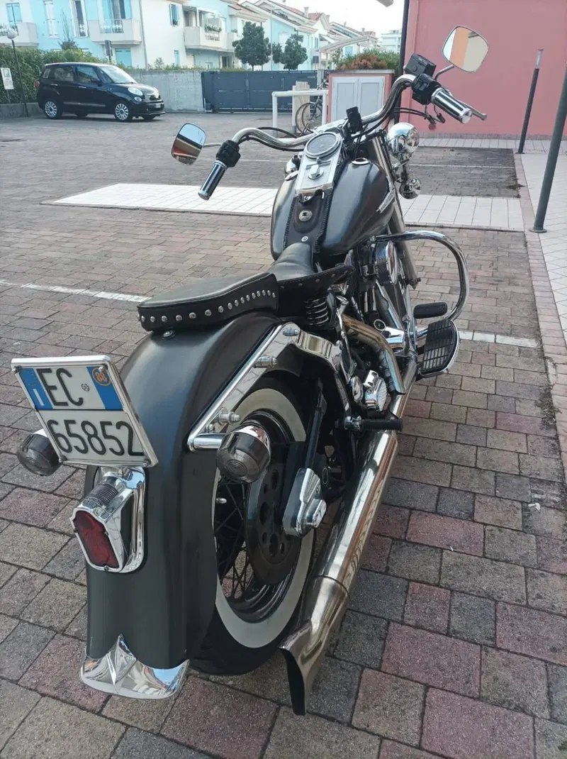 Harley-Davidson 1340 Heritage Classic (1984 - 98) - FLSTC (4)