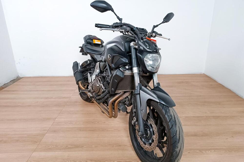 Yamaha MT-07 ABS (2014 - 16) (2)