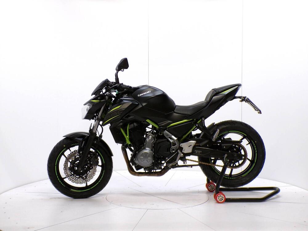 Kawasaki Z 650 (2017 - 19) (4)