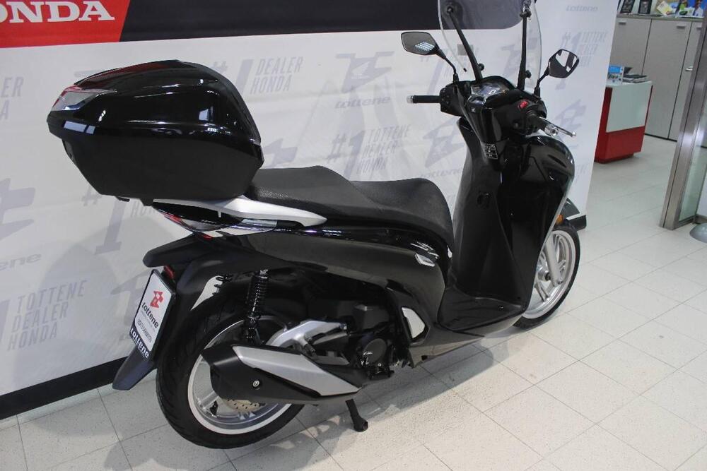 Honda SH 350 (2021 - 24) (2)