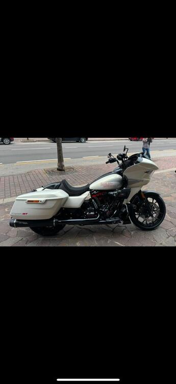 Harley-Davidson CVO Road Glide ST (2024 - 25)