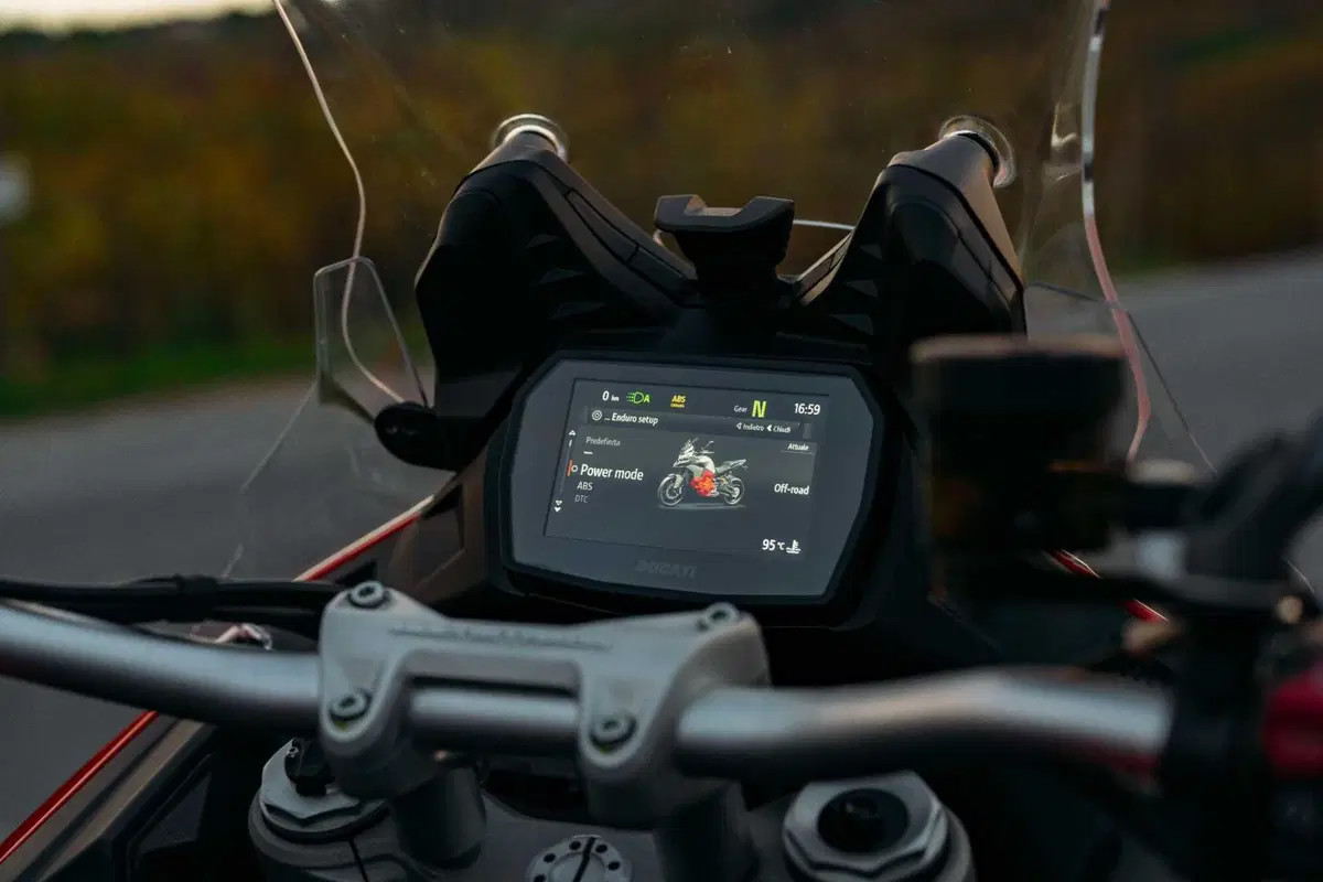 Ducati Multistrada V2 2025: tutta nuova e più leggera di 18 kg [VIDEO] (3)
