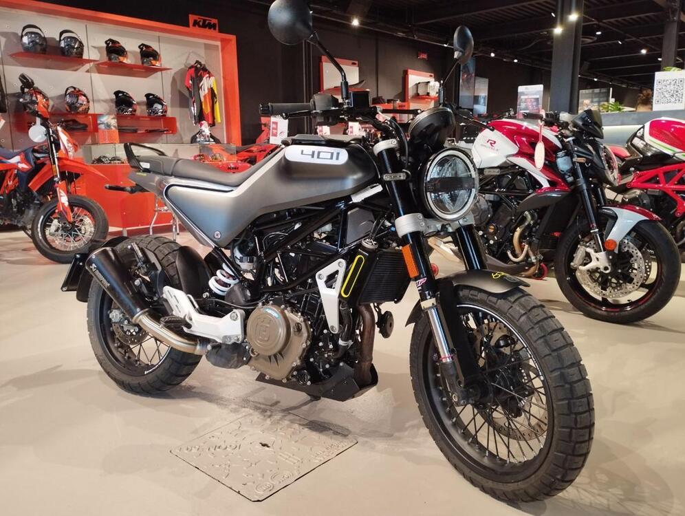 Husqvarna Svartpilen 401 (2020) (2)