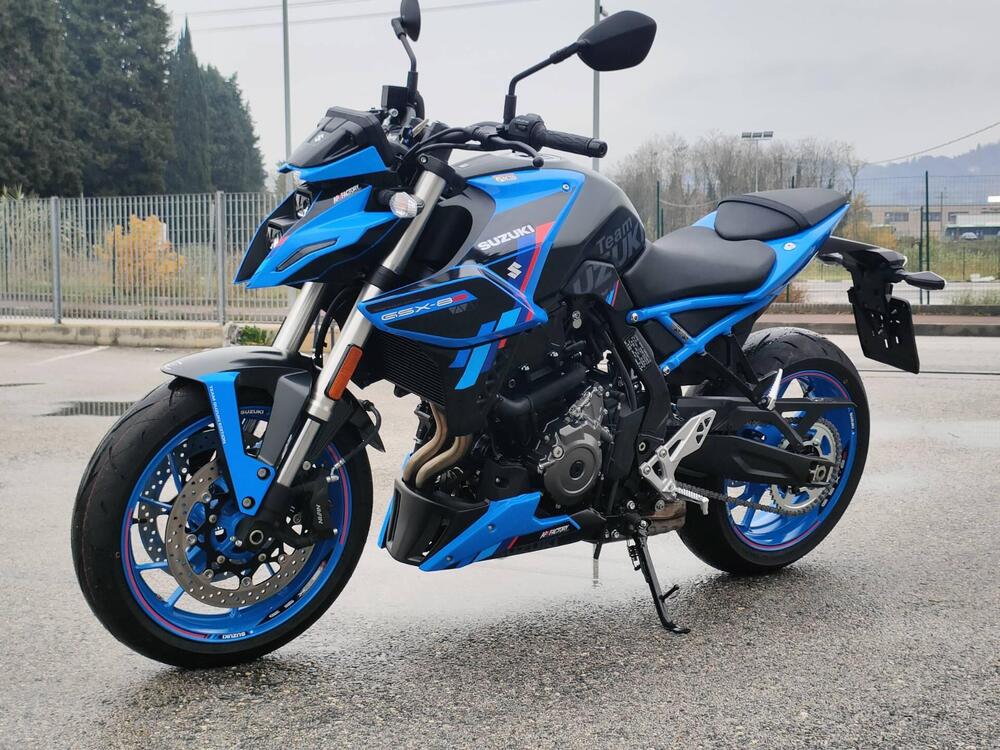 Suzuki GSX-8S Team Suzuki Edition (2024) (5)