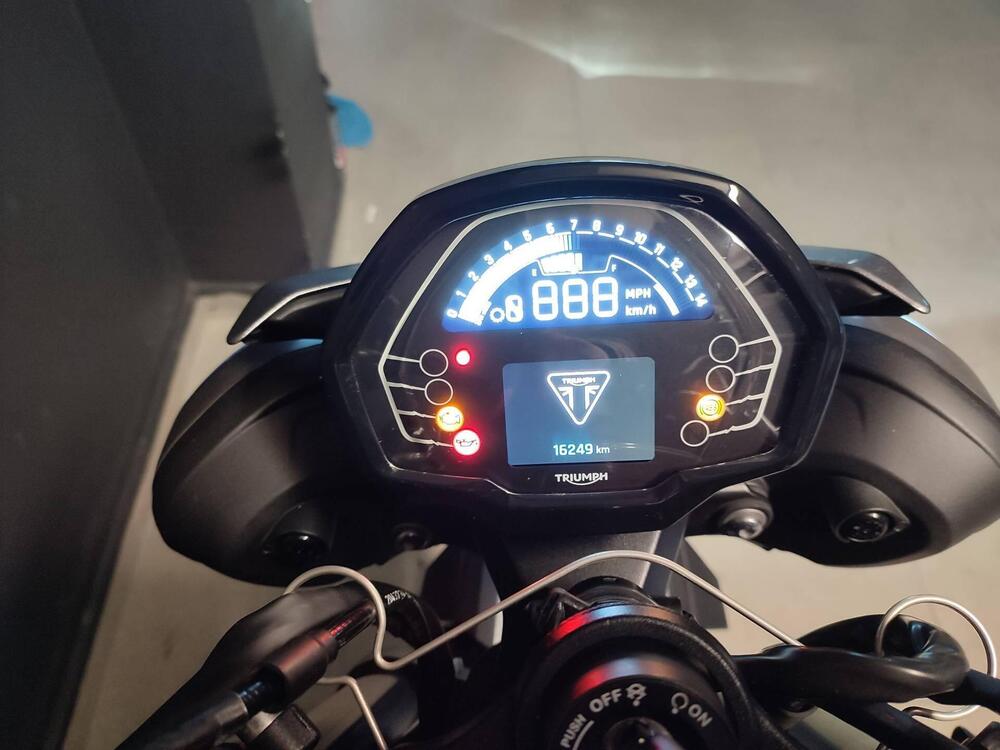 Triumph Street Triple 765 R (2023 - 24) (5)