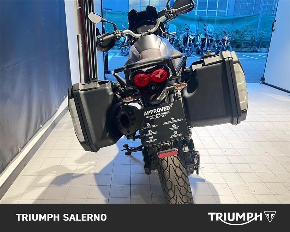 Moto Guzzi V85 TT Centenario (2021 - 22) (4)