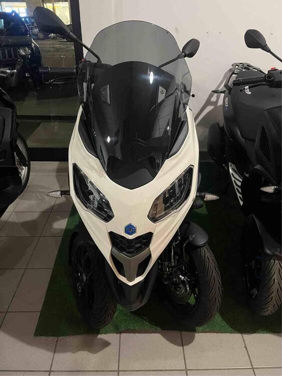 Piaggio MP3 310 Sport (2025)