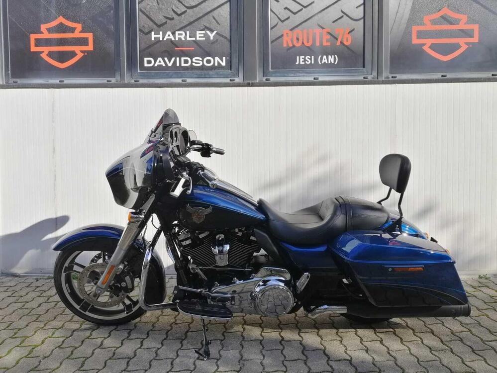 Harley-Davidson 107 Street Glide (2017 - 19) - FLHX (2)