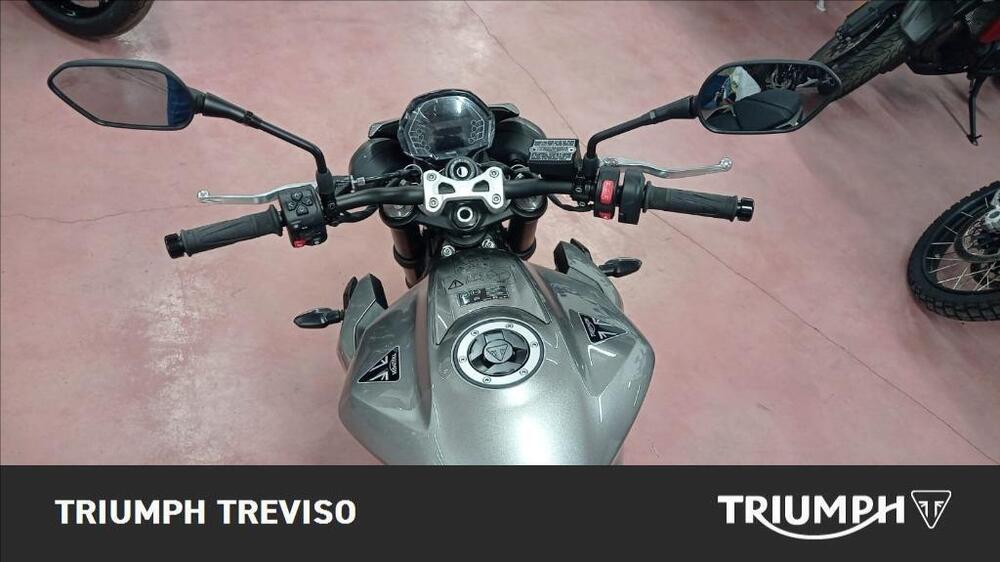 Triumph Street Triple R (2020 - 23) (4)