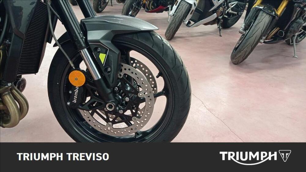 Triumph Street Triple R (2020 - 23) (5)