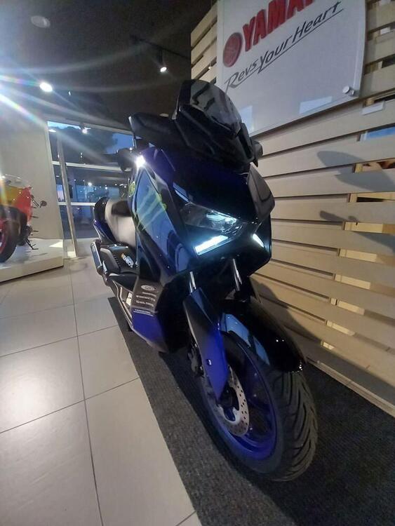 Yamaha X-Max 300 (2021 - 24) (3)