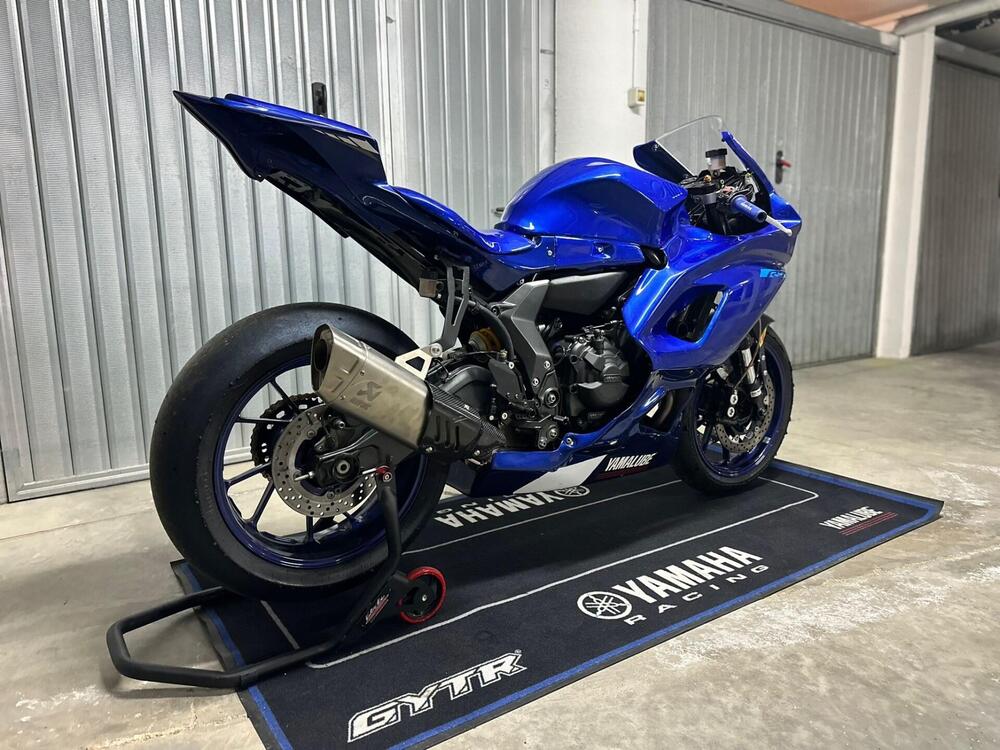 Yamaha YZF R7 (2021 - 24) (2)