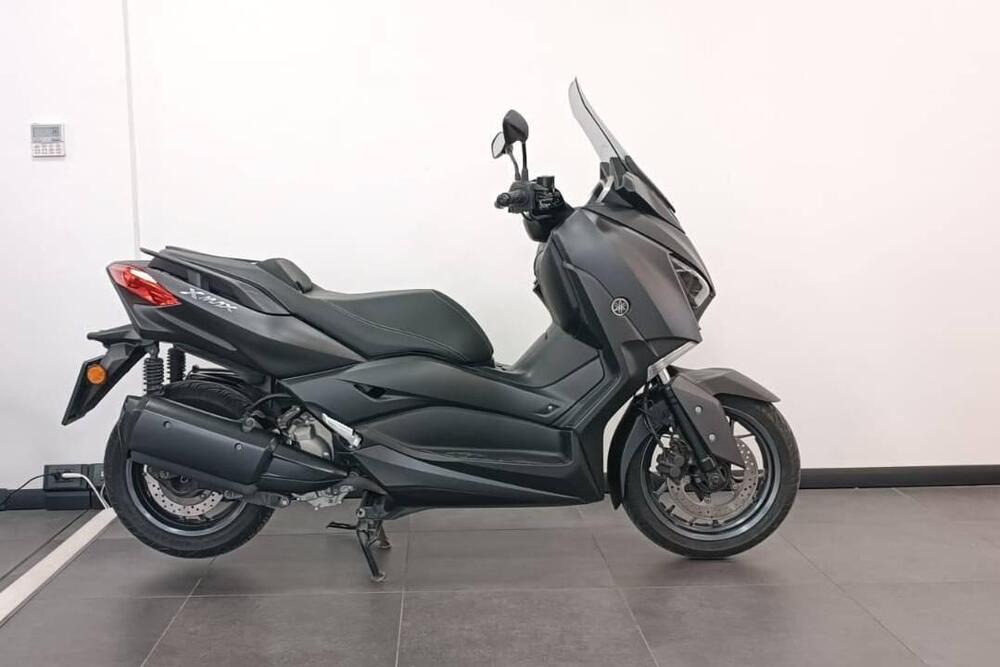 Yamaha X-Max 300 Tech Max (2020) (2)