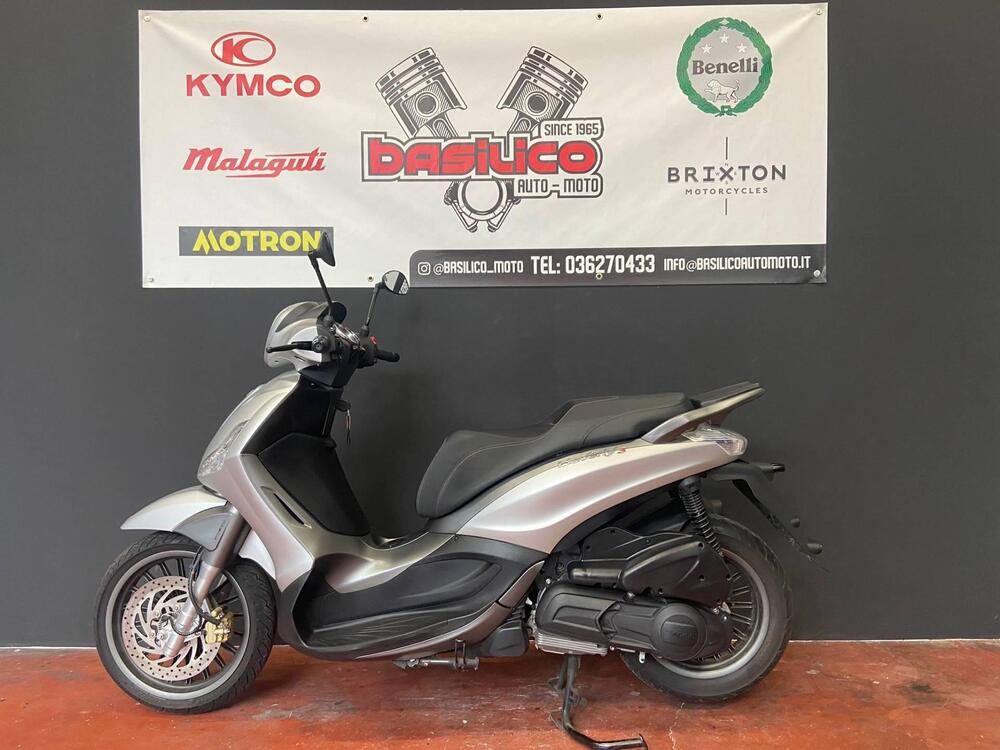 Piaggio Beverly 300 i.e. ABS-ASR (2016 - 20) (4)