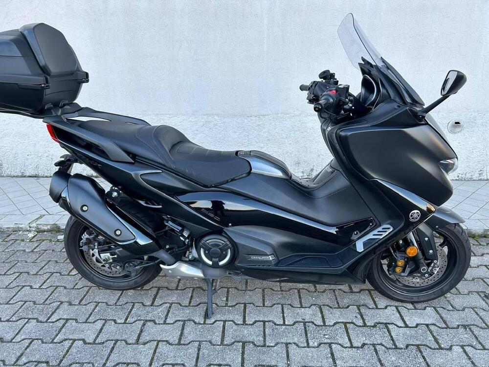 Yamaha T-Max 560 Tech Max (2020) (2)