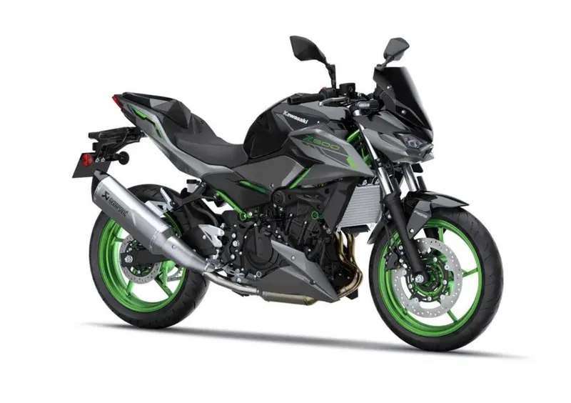 Kawasaki Z 500 Z 500 SE Performance Akrapovic (2025 - 26) (3)