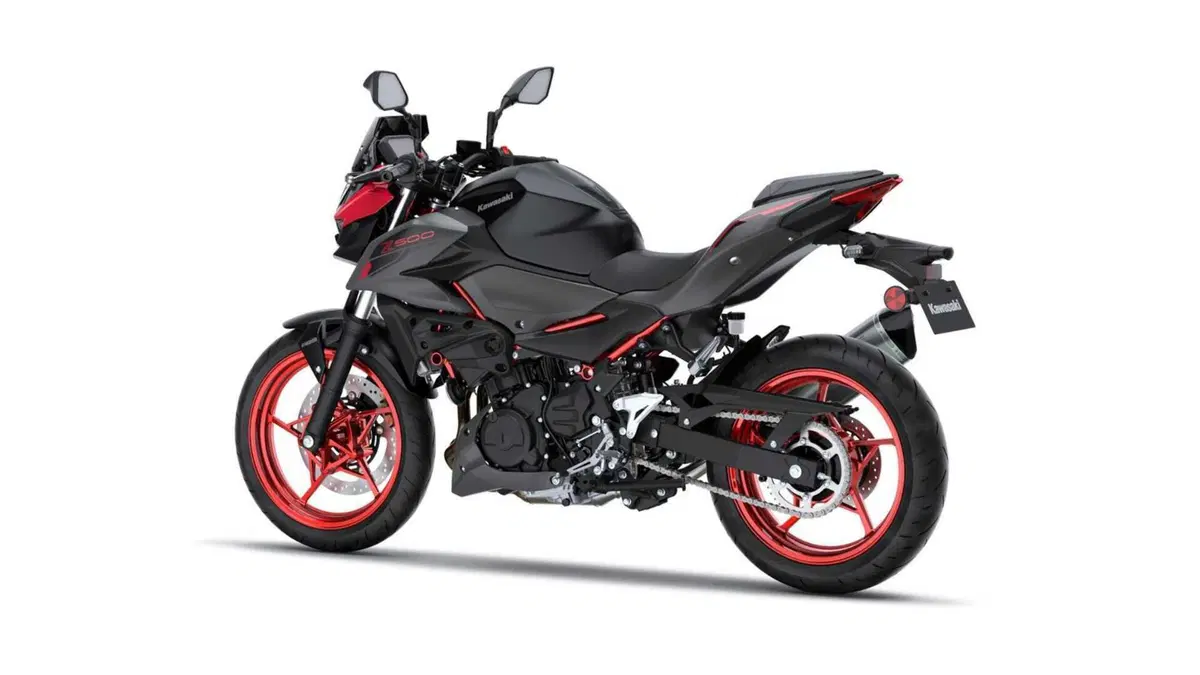 Kawasaki Z 500 Z 500 SE Performance Akrapovic (2025 - 26) (2)