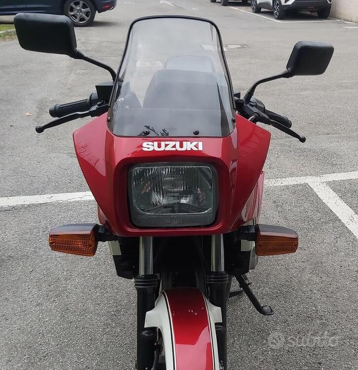 Suzuki GSX 400 FWS (2)