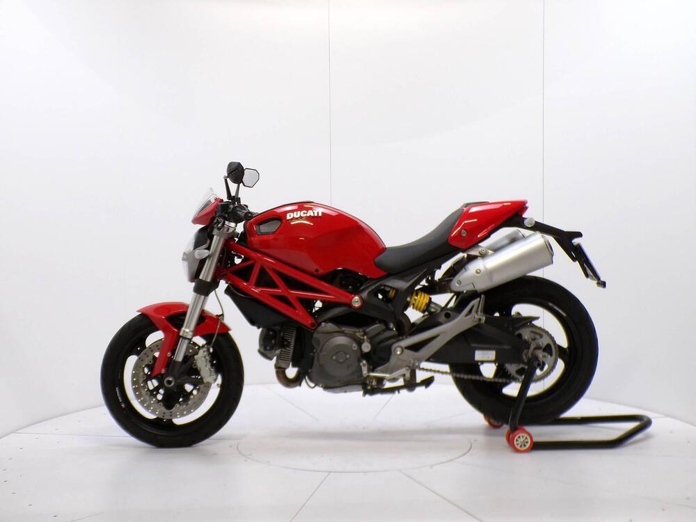 Ducati Monster 696 Plus (2007 - 14) (4)