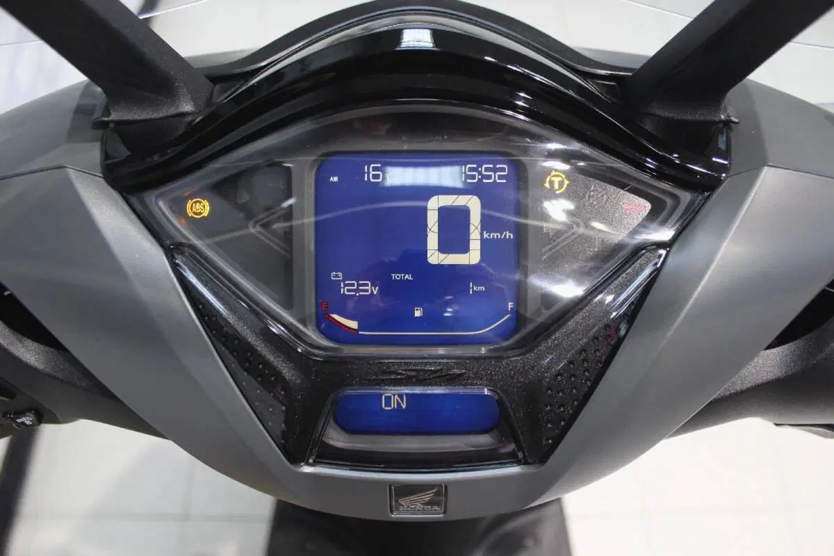 Honda SH 350i GT (2025 - 26) (6)