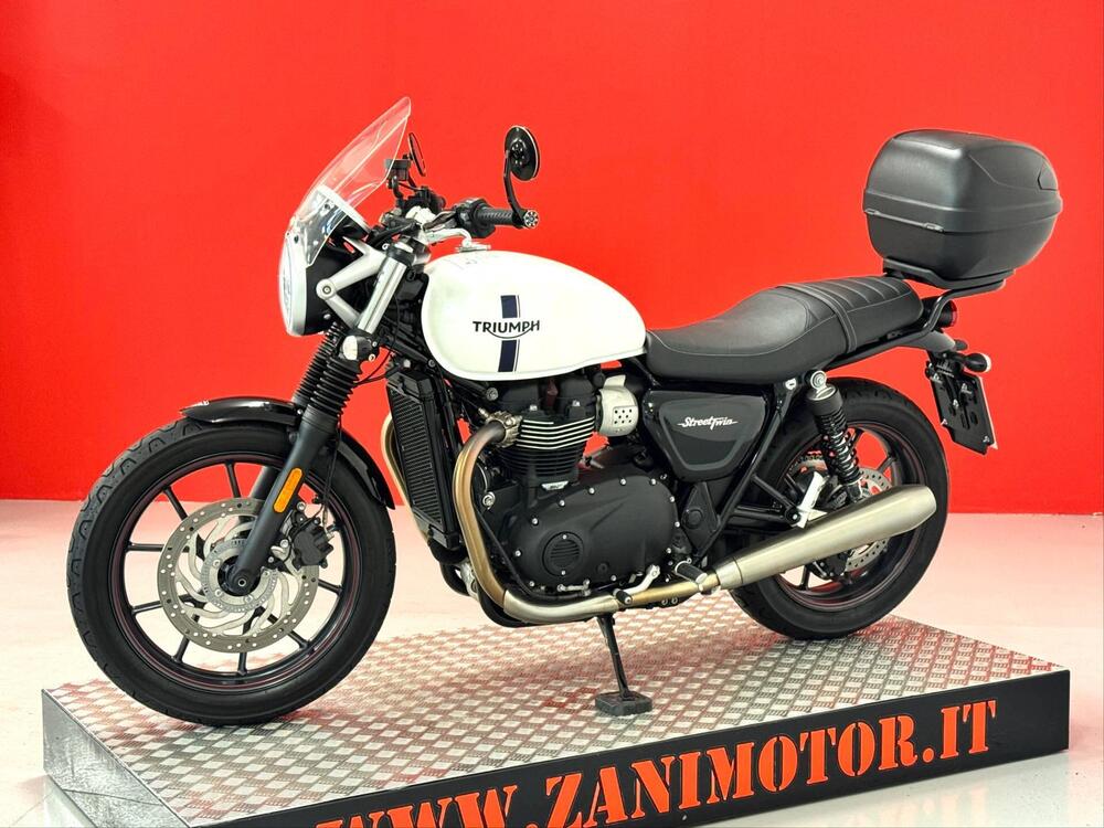 Triumph Street Twin 900 (2017 - 18) (4)