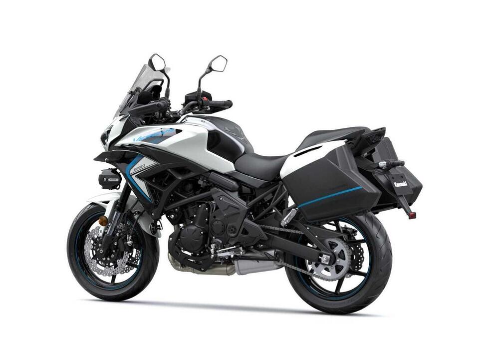 Kawasaki Versys 650 Tourer Plus (2025) (2)