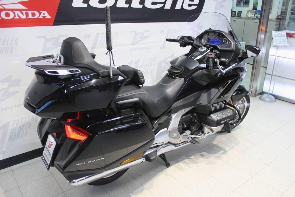 Honda GL 1800 Gold Wing DCT Tour (2020) (2)