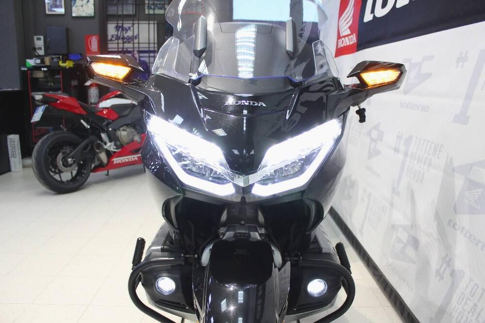 Honda GL 1800 Gold Wing DCT Tour (2020) (4)