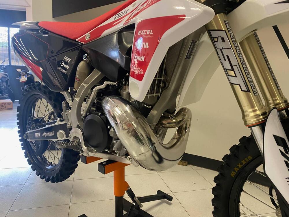 Fantic Motor XX 250 Cross (2022) (4)