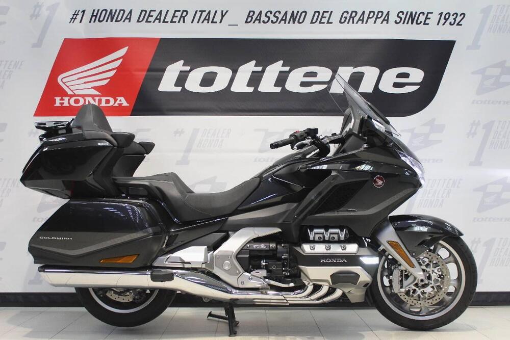 Honda GL 1800 Gold Wing Tour DCT & Airbag (2022 - 25)