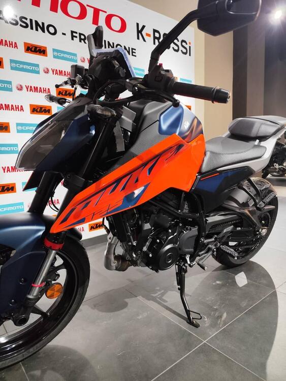 KTM 125 Duke (2024) (2)