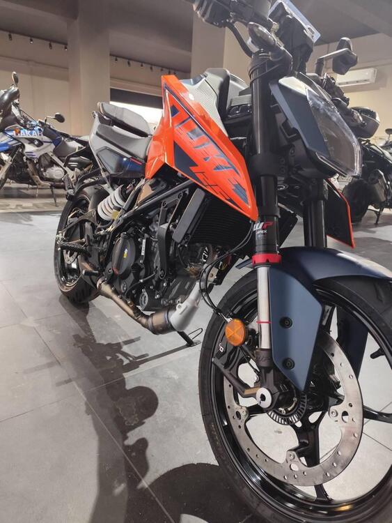 KTM 125 Duke (2024) (5)