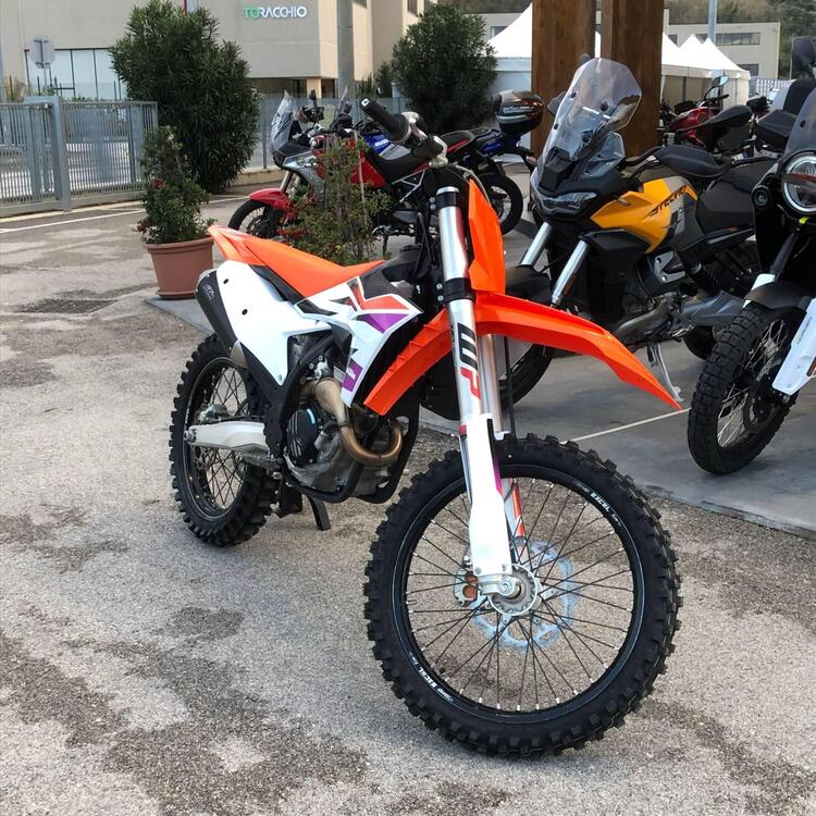 KTM 250 SX-F (2024) (2)