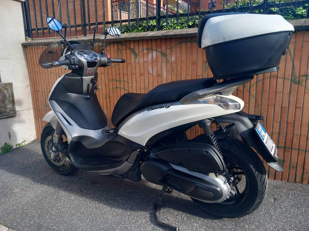 Piaggio Beverly 350 SportTouring ie ABS (2011 - 17) (3)