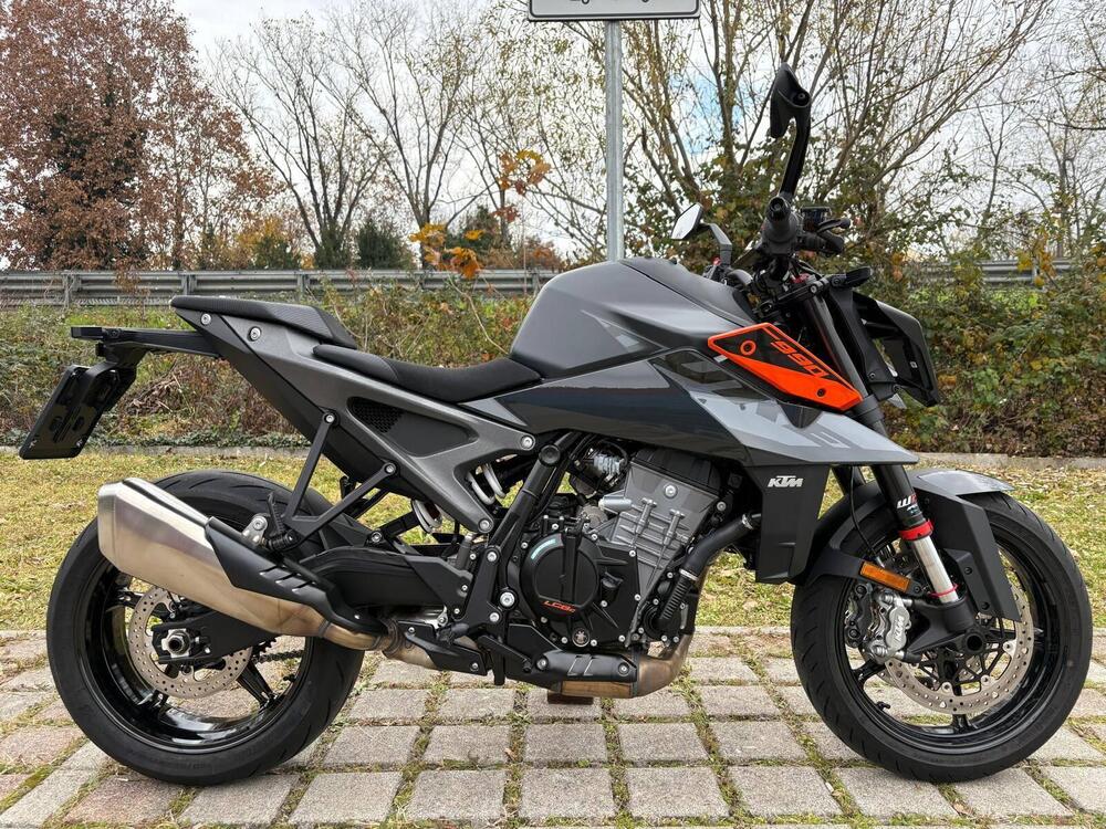 KTM 990 Duke (2024) (2)