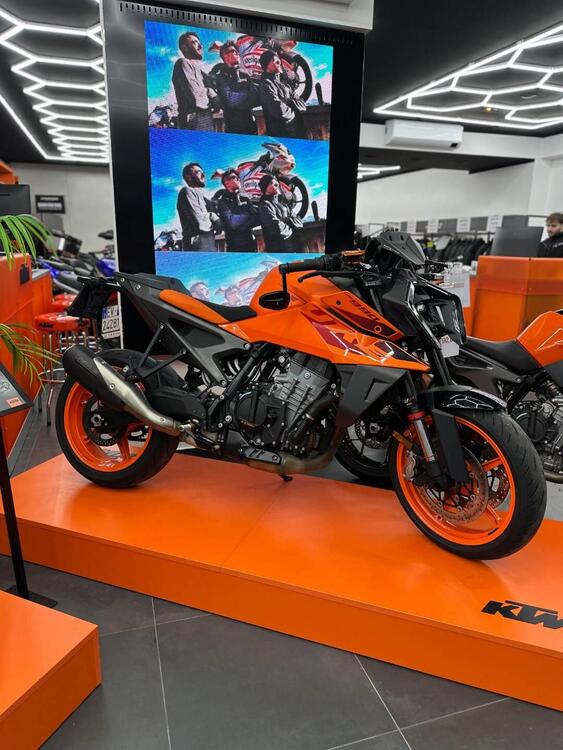 KTM 990 Duke (2024) (4)