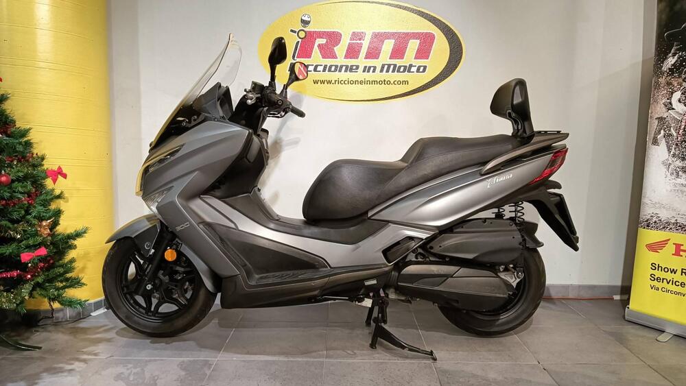 Kymco X-Town 300i (2021 - 24) (3)