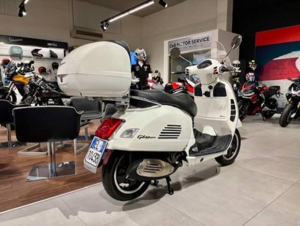 Vespa GTS 300 Super (2017 - 18) (5)