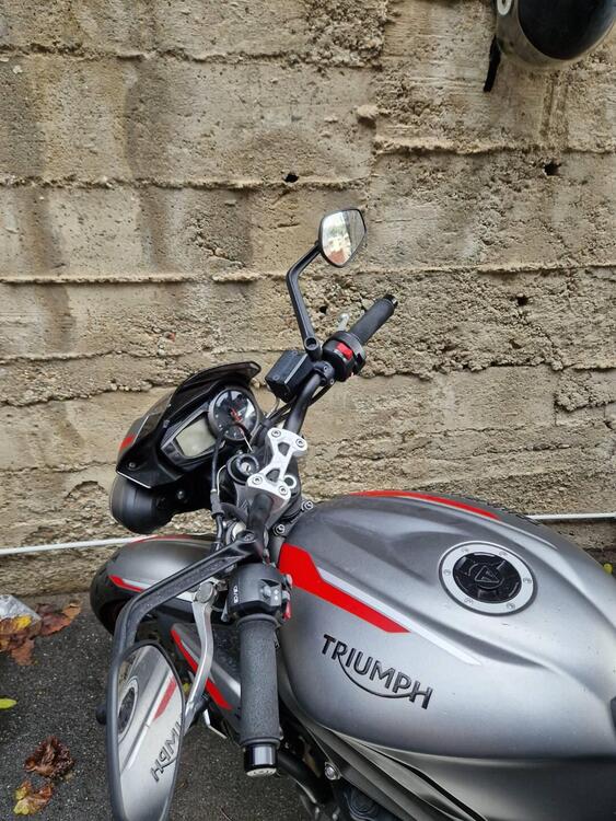 Triumph Street Triple R (2020 - 23) (2)