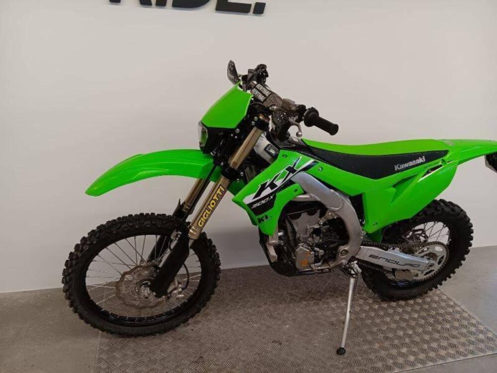 Kawasaki KX 300 X (2024) (4)