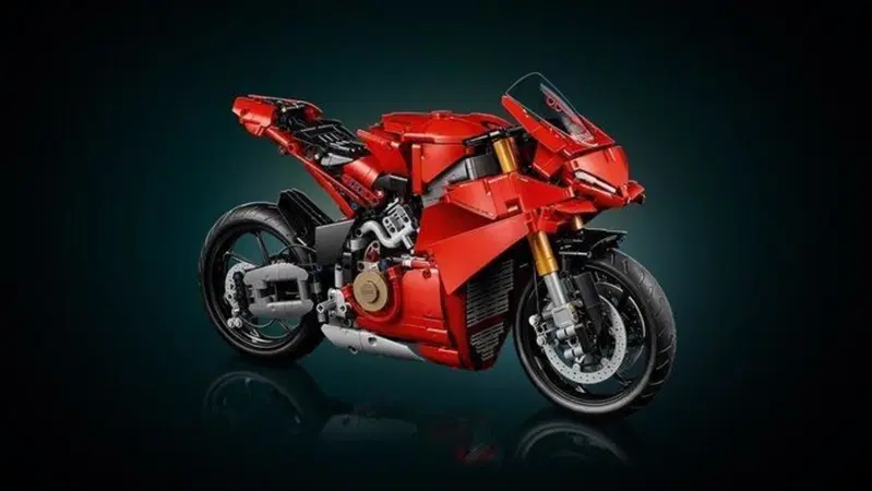 Natale 2024. 12 dicembre, un'idea regalo al giorno per motociclisti: Lego&amp;Ducati