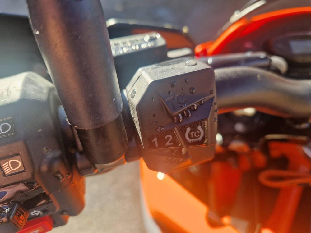 KTM 690 SMC R (2023 - 24) (4)