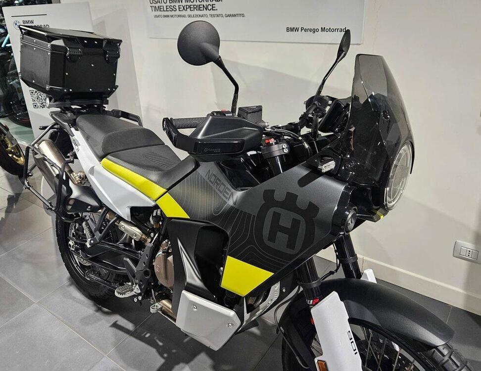 Husqvarna Norden 901 (2022 - 25) (3)