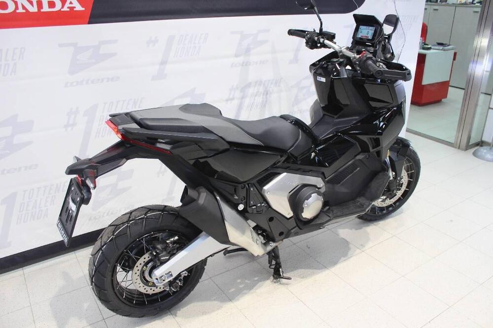 Honda X-ADV 750 (2025) (2)