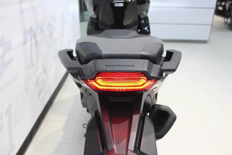 Honda X-ADV 750 (2025 - 26) (6)