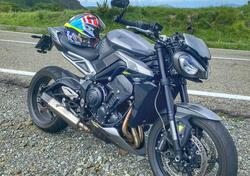 Triumph Street Triple 765 R (2023 - 24) usata