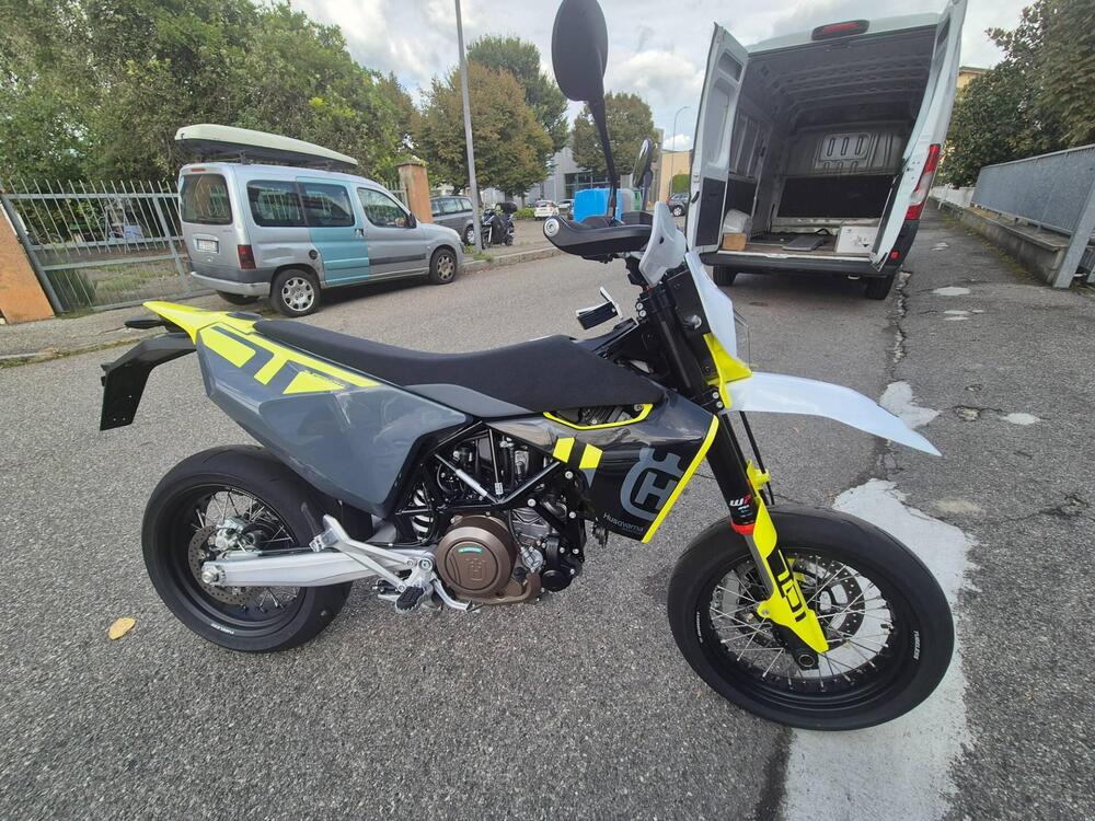 Husqvarna 701 Supermoto (2023 - 24) (5)