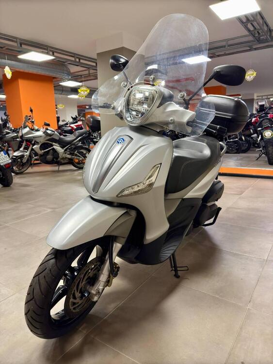 Piaggio Beverly 350 SportTouring ie (2011 - 15) (3)